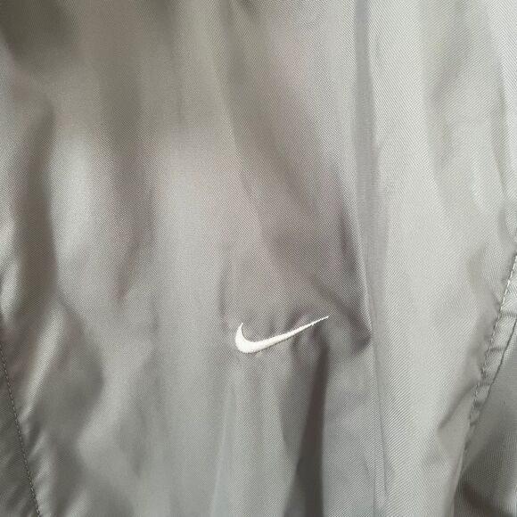 Nike Grey Navy Sports Water Resistant Swoosh Performance Windbreaker Jacket - Picture 7 of 11